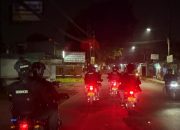 *Brimob Metro Jaya Sigap Amankan Kebakaran SPBE di Bekasi, Situasi Cepat Terkendali*