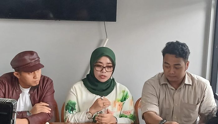 Latihan Militer Satuan Marinir TNI AL Di Karangpilang Surabaya , Salah Tembak Ke Seorang Murid SMP