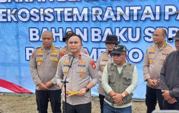 *Polda Metro Jaya Tebar 37 Ribu Benih Ikan di Muara Gembong, Dukung Ketahanan Pangan*